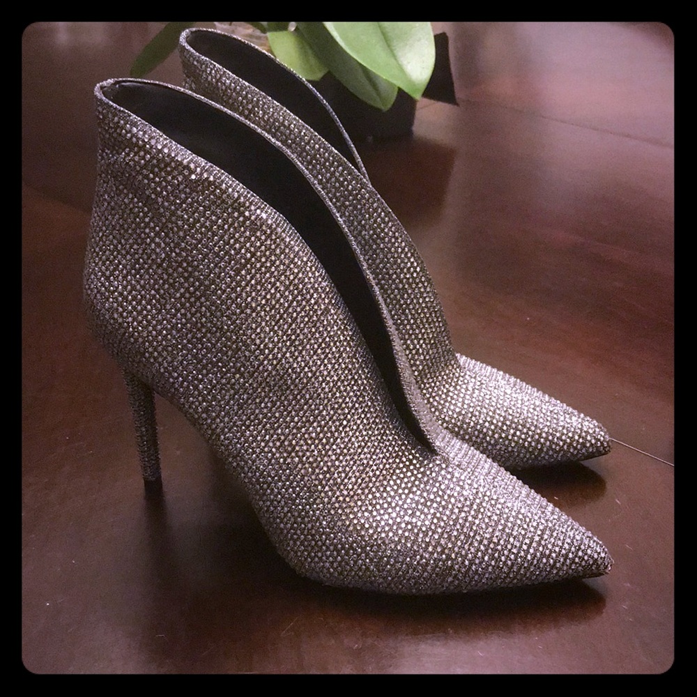 Jessica Simpson Shimmer Sand Pumps